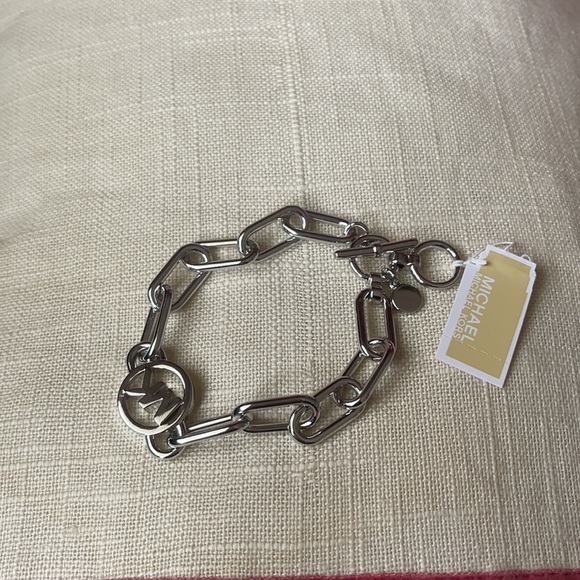 Michael Kors Silvertone MK LOGO Long Link Toggle Bracelet MKJ7744 040 $145 - Picture 2 of 7